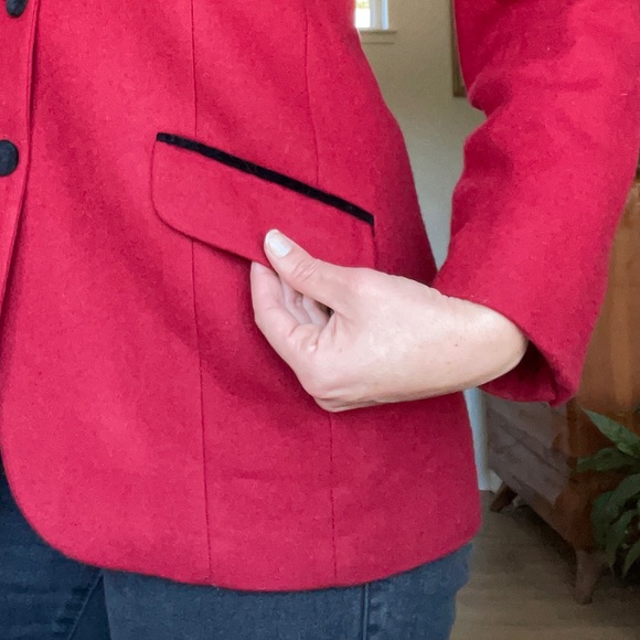 Beautiful vintage wool Burberry blazer - Picture 11 of 13